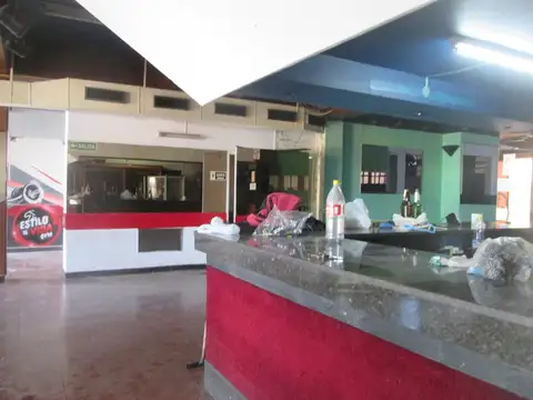 Local en Venta Via Pública