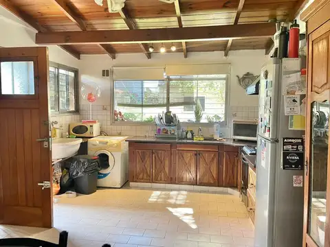 CASA EN VENTA 3AMB. ADROGUÉ