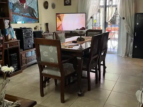 Casa 3 ambientes con 2 baños