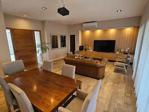 Casa en Alquiler en Monet Barrio Privado, USD 1.300