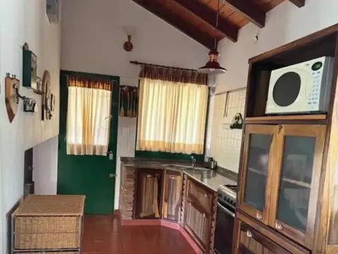 Casa 3 ambientes con 2 baños