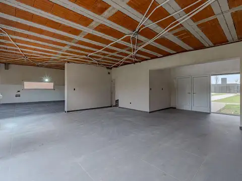 VENTA/PERMUTA: Casa de 2 dormitorios con Patio y Cochera en construcción. Cañada de Gómez, Argentina