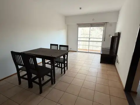 Departamento en Alquiler en Luis Agote, $ 470.000