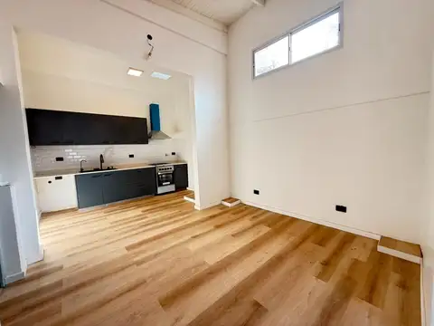 Depto Tipo Casa en Venta de 3 ambientes