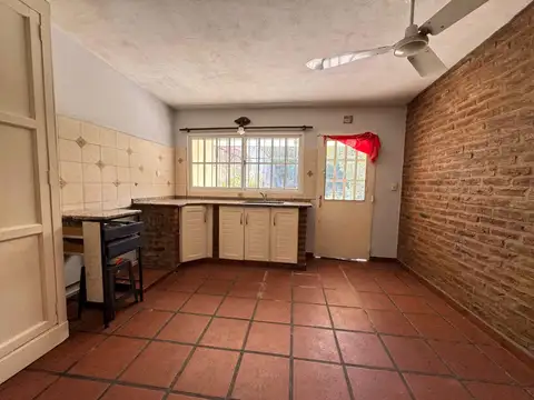 Casa 3 ambientes con 2 baños