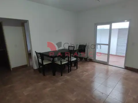 Alquiler de Departamento 2 ambientes Frente a la plaza Billinghurst