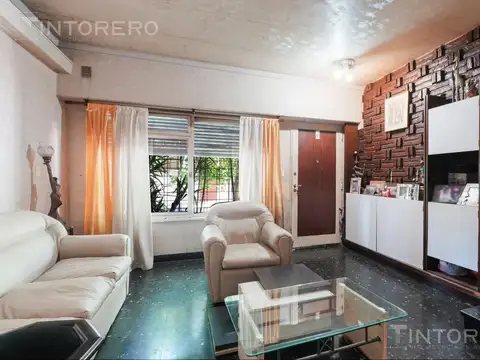 PH en venta 5 ambientes en Flores terraza, patio y balcones.