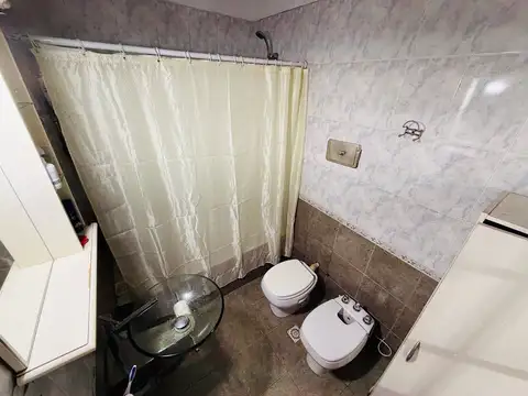 Depto Tipo Casa en Venta 50 años