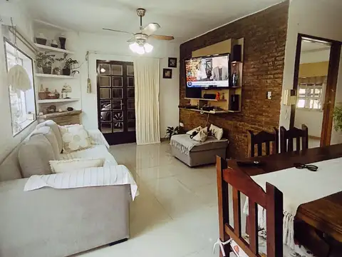 En venta gran casa lista a habitar completisima 3 dormitorios zona Escuela de Policias