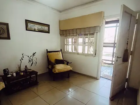 Casa 7 ambientes con 3 baños