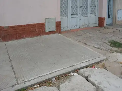 CASA CON LOCAL Y GARAGE, 27 DE FEBRERO AL 4000