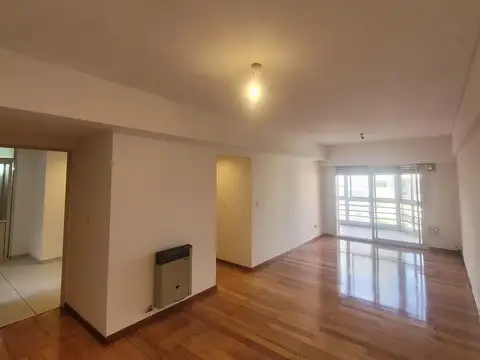 Excelente Dpto Semipiso 3 Amb Balcon Cochera. 86 Mts. Bco Encalada 4800. V Urquiza.