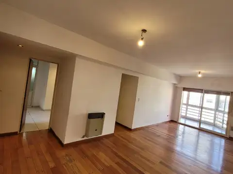 Blanco 4800, Piso 8