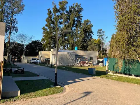 TERRENO A LA VENTA EN DEL VISO BARRIO CERRADO LOS PINOS I