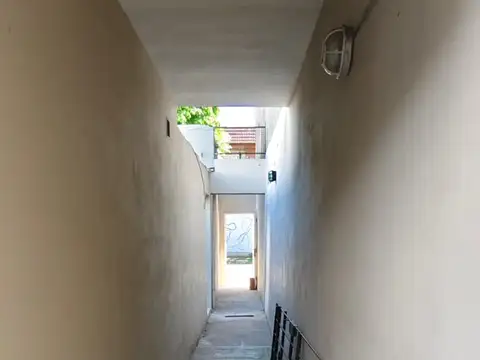 Depto Tipo Casa en Alquiler de 3 ambientes