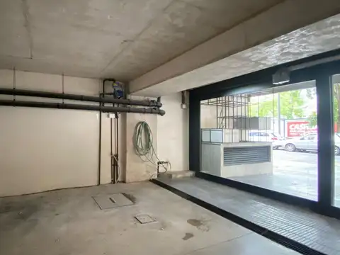 VENTA COCHERA CUBIERTA PARQUE CHAS PLANTA BAJA