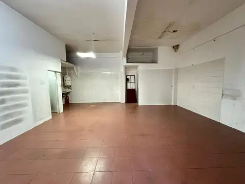 Local en alquiler en Parque Chas Los Incas y Triunvirato