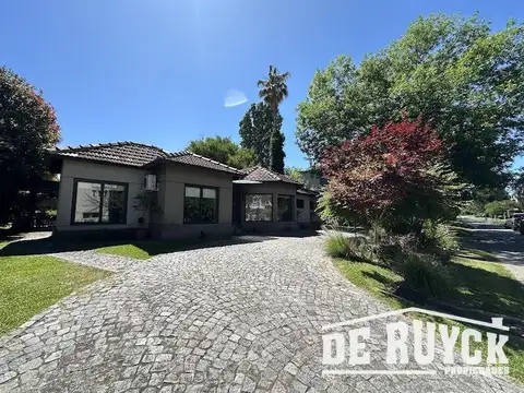 Casa 4 ambientes desarrollada en una sola planta