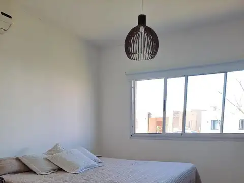 Casa en Venta en Pilar del Este - San Ramon, USD 220.000