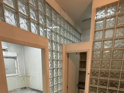 Oficina 3 ambientes con 1 baño