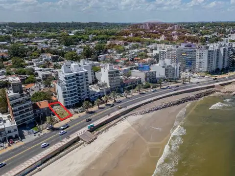 Venta terreno Rambla de Malvín