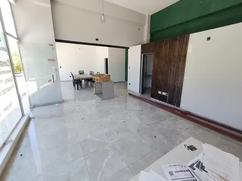 Local en Alquiler en Villa Luro, USD 2.000