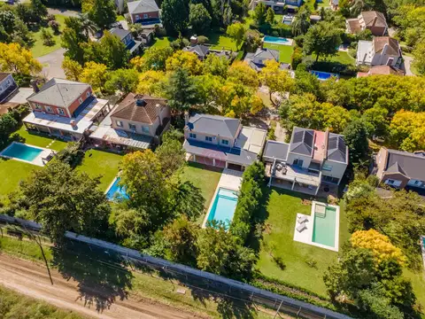 Casa  en Venta en Los Jazmines, Pilar del Este, Pilar