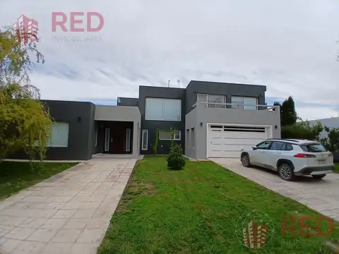 VENDE CASA 3 DORMITORIOS EN COMAHUE GOLF CLUB