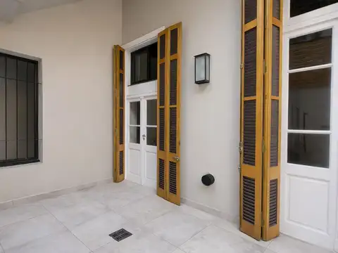 Casa 4 ambientes con 1 baño