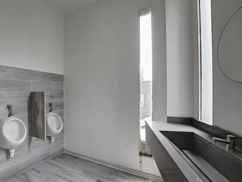 Excelente piso de oficinas en lo mejor de V. Urquiza. Amplia oferta de medios públicos de transporte