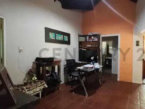 Casa en Venta con 6 cocheras