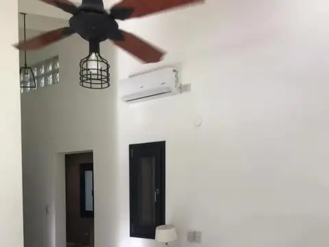 Casa en Alquiler de 3 dormitorios