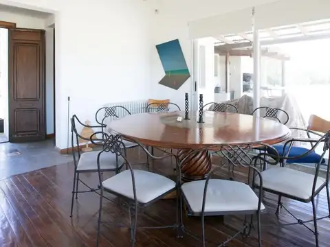 Venta de Chacra con Excelente  Casa  principal mas vivienda  de Huespedes  equipadas