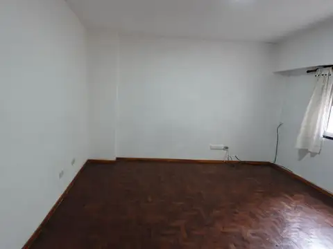 Montevideo 600, Piso 6