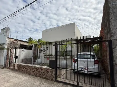 CASA + QUINCHO - CENTRO DE BARADERO - VENTA