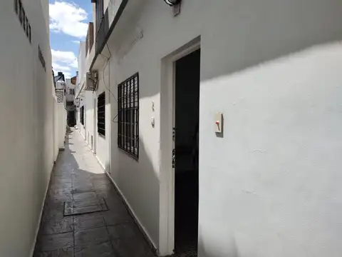 Depto Tipo Casa en Alquiler de 1 dormitorio