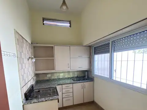 Depto Tipo Casa en Alquiler de 1 dormitorio