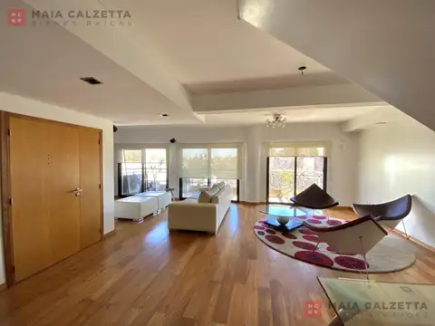 Departamento de 5 ambientes en triplex c/piscina privada y quincho y 4 cocheras. Villa Devoto.