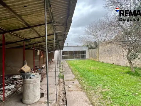 CASA A REFACCIONAR EN VENTA EN VILLA ELISA