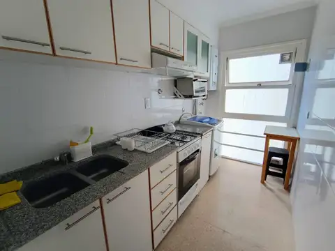 Departamento 2 ambientes reciclado  en el Centro