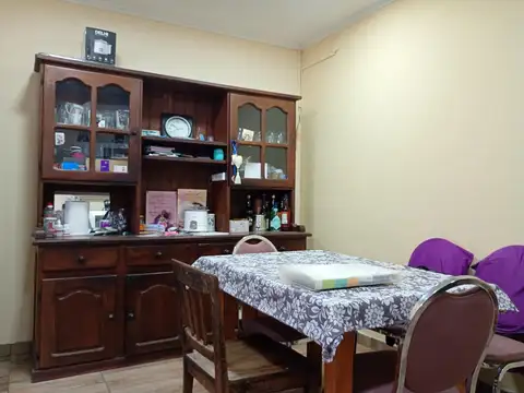 Casa 5 ambientes con 2 baños