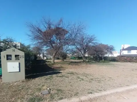 VENDO TERRENO EN BARRIO PRIVADO LA PANCHA II