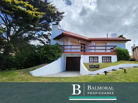 Casa - Alquiler temporario - Argentina, Pinamar - De las Burriquetas 2500