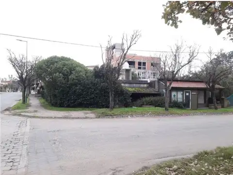 Terreno en Venta 27  mts Frente