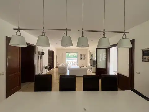 Casa en Venta al Este