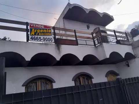 3 Casas sobre Lote propio de 329m2 - LIQUIDO X VIAJE