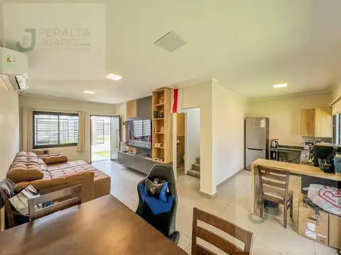 Casa 3 ambientes con 1 baño