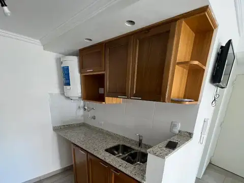 Alquiler, mono ambiente, impecable, luminoso, amplio, frente