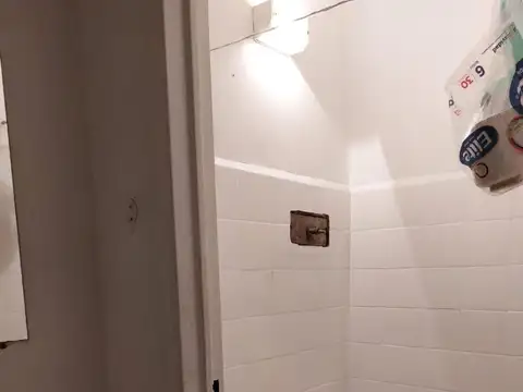 Local en Alquiler en Flores, $ 1.600.000