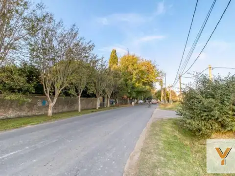 Terrenos en venta - 349mts2 - Altos de Lacroze, Manuel B. Gonnet, La Plata
